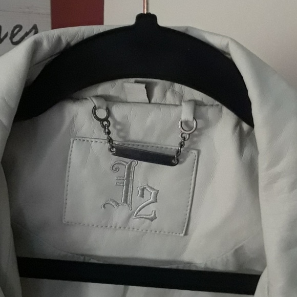 Jacket juniors - NWOT- OFF white- Smoke Free Home - Picture 2 of 2